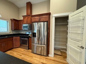 1540 West Tarragon Drive in Roseburg, OR - Building Photo - Building Photo