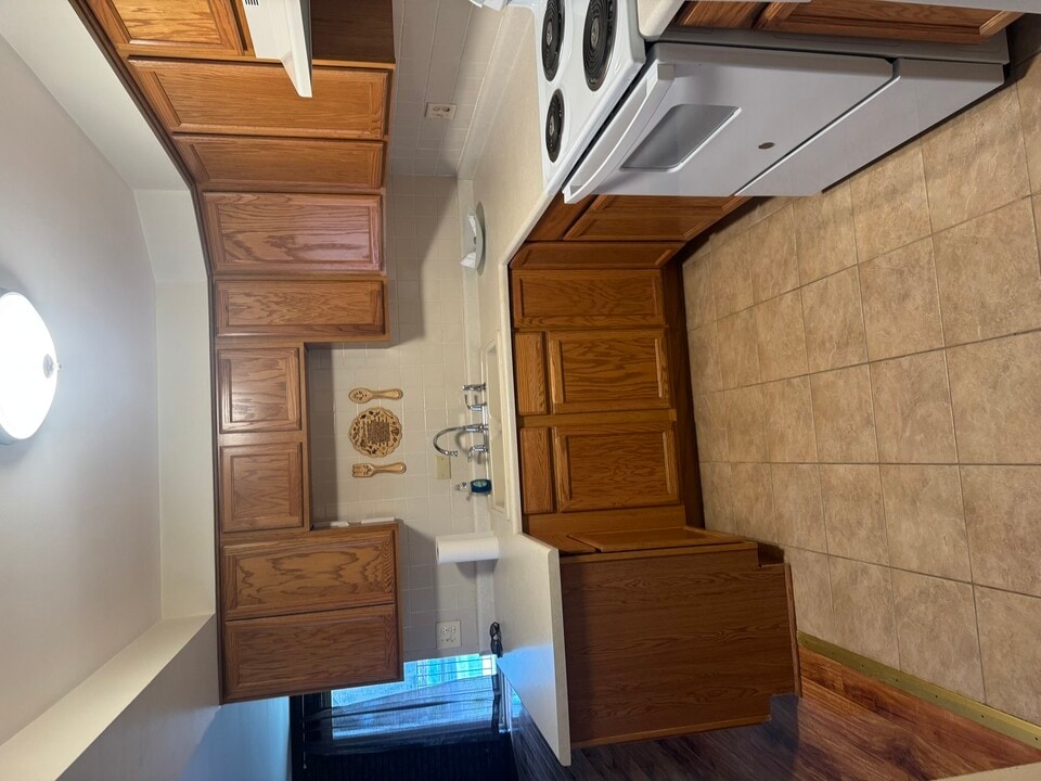 6710 W 64th Pl in Chicago, IL - Building Photo