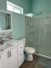 303 E Park Ave in Santa Maria, CA - Foto de edificio - Building Photo