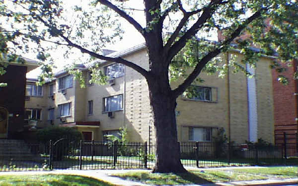 1257 W Lunt Ave in Chicago, IL - Foto de edificio - Building Photo