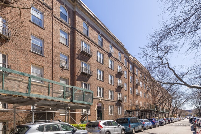 3525 78th St in Jackson Heights, NY - Building Photo - Building Photo