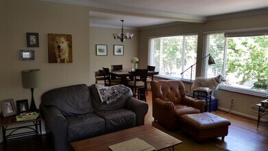 7128 Tulane Ave, Unit 2nd Floor in University City, MO - Foto de edificio - Building Photo