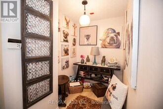 1600 Charles St in Whitby, ON - Building Photo - Building Photo