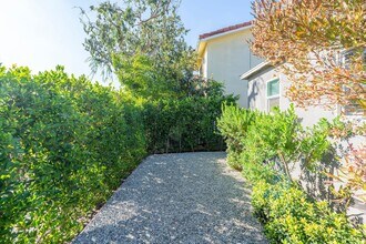 10847 Jefferson Blvd in Culver City, CA - Building Photo - Building Photo