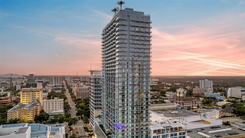 225 1st Ave N, Unit A3 in St. Petersburg, FL - Building Photo