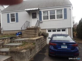 28 Massachusetts Ave in Fairfield, CT - Building Photo