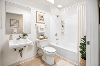 Beachview Villa in Huntington Beach, CA - Building Photo - Building Photo