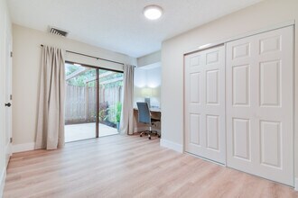 2309 23rd Ln in Palm Beach Gardens, FL - Building Photo - Building Photo