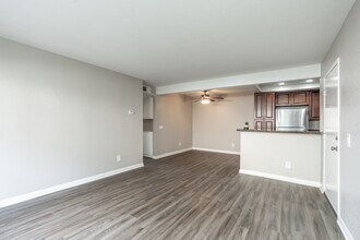 Smoketree in Indio, CA - Foto de edificio - Interior Photo