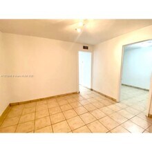 4307 SW 9th St in Miami, FL - Building Photo - Building Photo