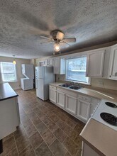 208 W Miller St in Bloomington, IL - Building Photo - Building Photo