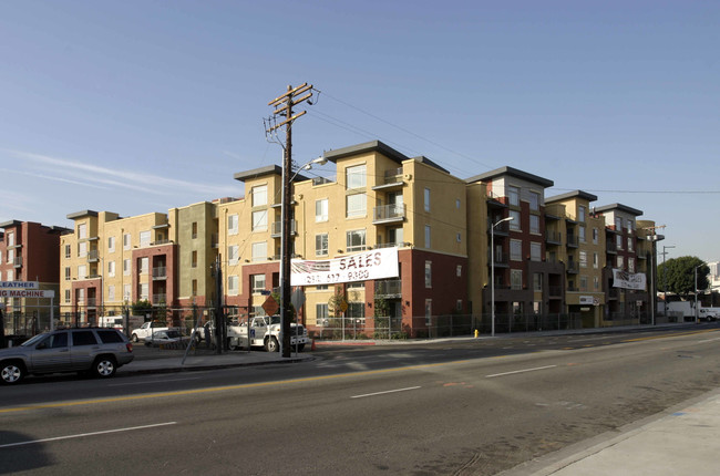 Savoy in Los Angeles, CA - Building Photo - Building Photo