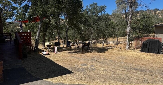 13600 Pino Ct in La Grange, CA - Building Photo - Building Photo