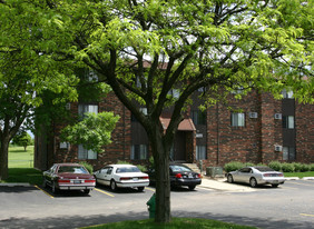 7723 Woodward Ave Apartamentos