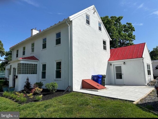 property at 225 Old Soldiers Rd