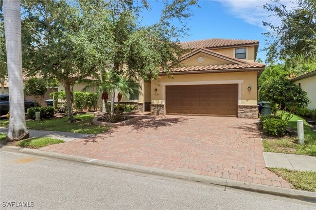 11295 Red Bluff Ln in Ft. Myers, FL - Building Photo - Building Photo