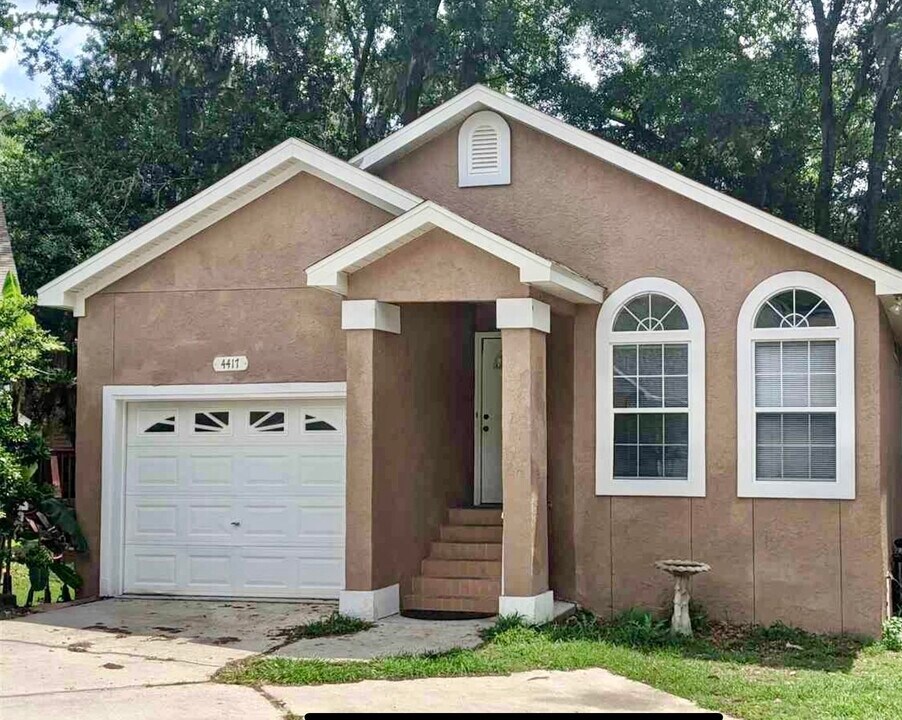 4417 Siesta Ct in Tallahassee, FL - Building Photo