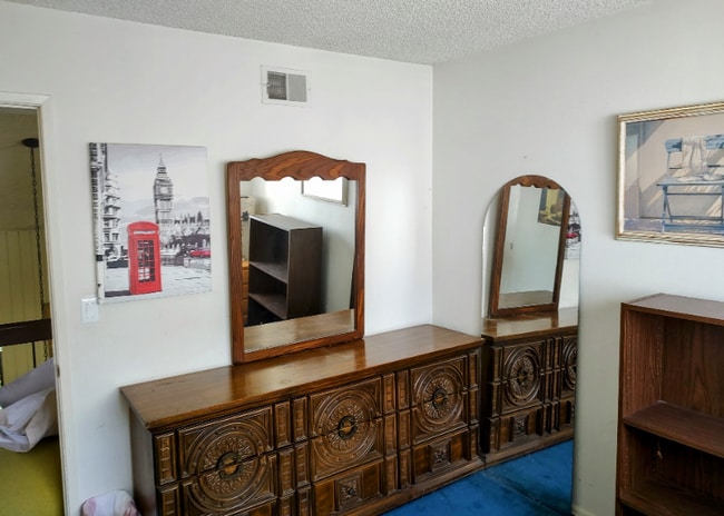 property at 1 Danberry Cir