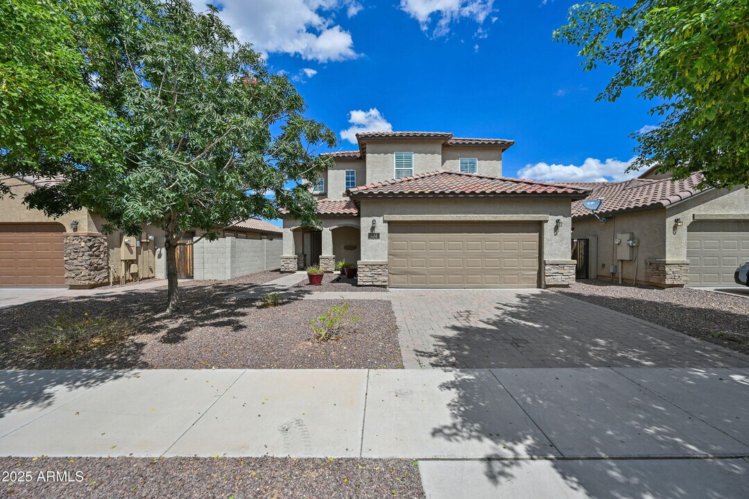 634 W Kerry Ln in Phoenix, AZ - Foto de edificio