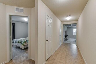 1429 Vernon Dr in Krugerville, TX - Building Photo - Building Photo