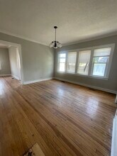 10056 S Indiana Ave in Chicago, IL - Building Photo - Building Photo