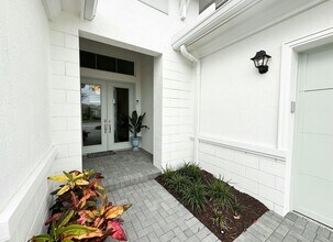 10027 Timber Crk Wy in Palm Beach Gardens, FL - Building Photo - Building Photo