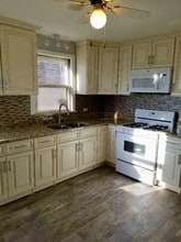 4951 N Kilpatrick Ave, Unit 2 in Chicago, IL - Building Photo - Building Photo