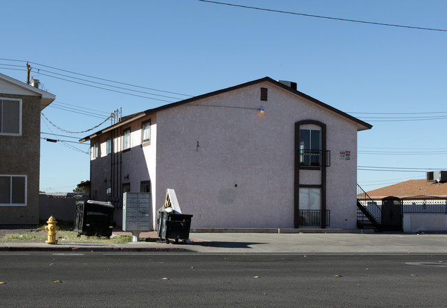 803 Major Ave. North in Henderson, NV - Building Photo - Building Photo