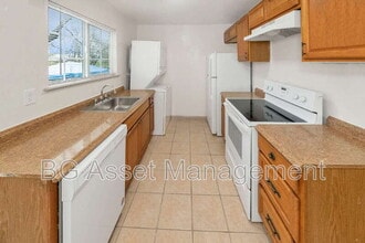 1650 Barrus Ave in Pittsburg, CA - Building Photo - Building Photo