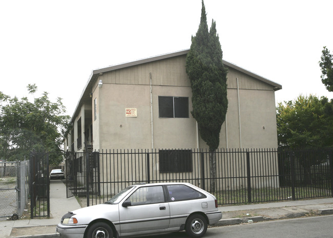 520 W 80th St in Los Angeles, CA - Building Photo - Building Photo