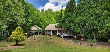 225 Silver Birch Ct in Alpharetta, GA - Building Photo - Building Photo