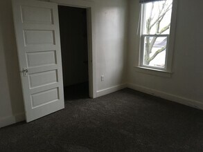 1210 Oakland St in Fort Wayne, IN - Building Photo - Building Photo