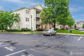 311 Coppola Dr in South Plainfield, NJ - Building Photo - Building Photo