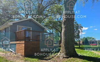 1630 Lilac Ln in Warsaw, IN - Building Photo - Building Photo