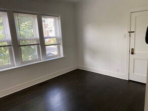 2255 W Shakespeare Ave in Chicago, IL - Building Photo - Building Photo