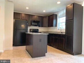 10415 Westgate Ct in Ruther Glen, VA - Building Photo - Building Photo
