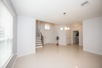 3019 Lake Dr in Katy, TX - Building Photo - Building Photo