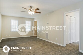 321 Hocutt Dr in Clayton, NC - Building Photo - Building Photo