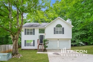 3185 Lower Creek Dr in Douglasville, GA - Building Photo