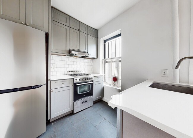 103 Smith St in Brooklyn, NY - Building Photo - Building Photo