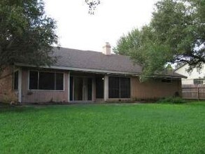 6315 Fox Head St in San Antonio, TX - Building Photo - Building Photo