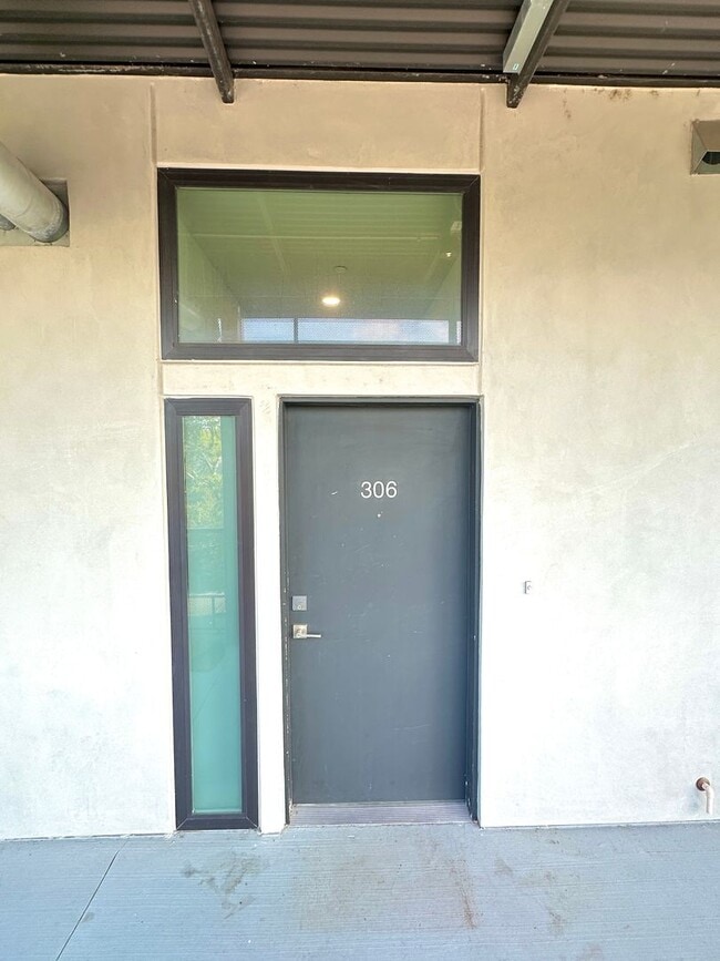 1322 E 12th St in Austin, TX - Foto de edificio - Building Photo