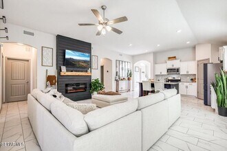 329 Samuel Vis St in Horizon City, TX - Building Photo - Building Photo