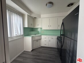 742 S Plymouth Blvd in Los Angeles, CA - Foto de edificio - Building Photo