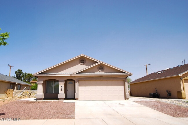 property at 610 Villas Del Valle Dr