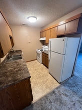 5010 Emerald Dr in Lincoln, NE - Building Photo - Building Photo