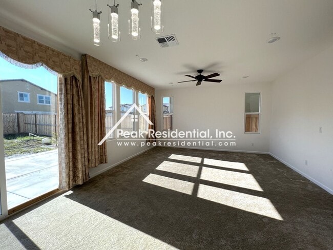 7 Tove Ct in Elk Grove, CA - Building Photo - Building Photo