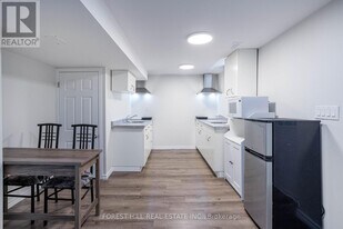 125 Brookmill Dr in Vaughan, ON - Building Photo