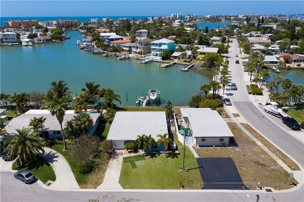 404 Normandy Rd in Madeira Beach, FL - Building Photo