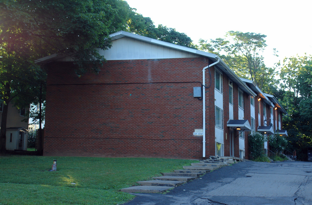 Court Plaza Apartments in Syracuse, NY - Foto de edificio